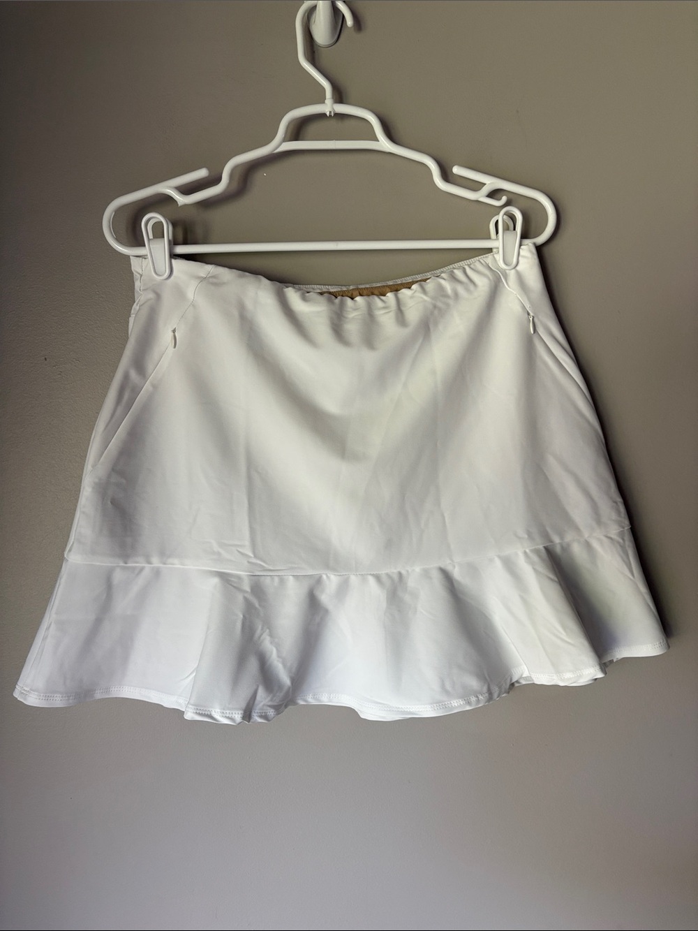 Tail Women’s Allure 17" Tennis Skort - Chalk White